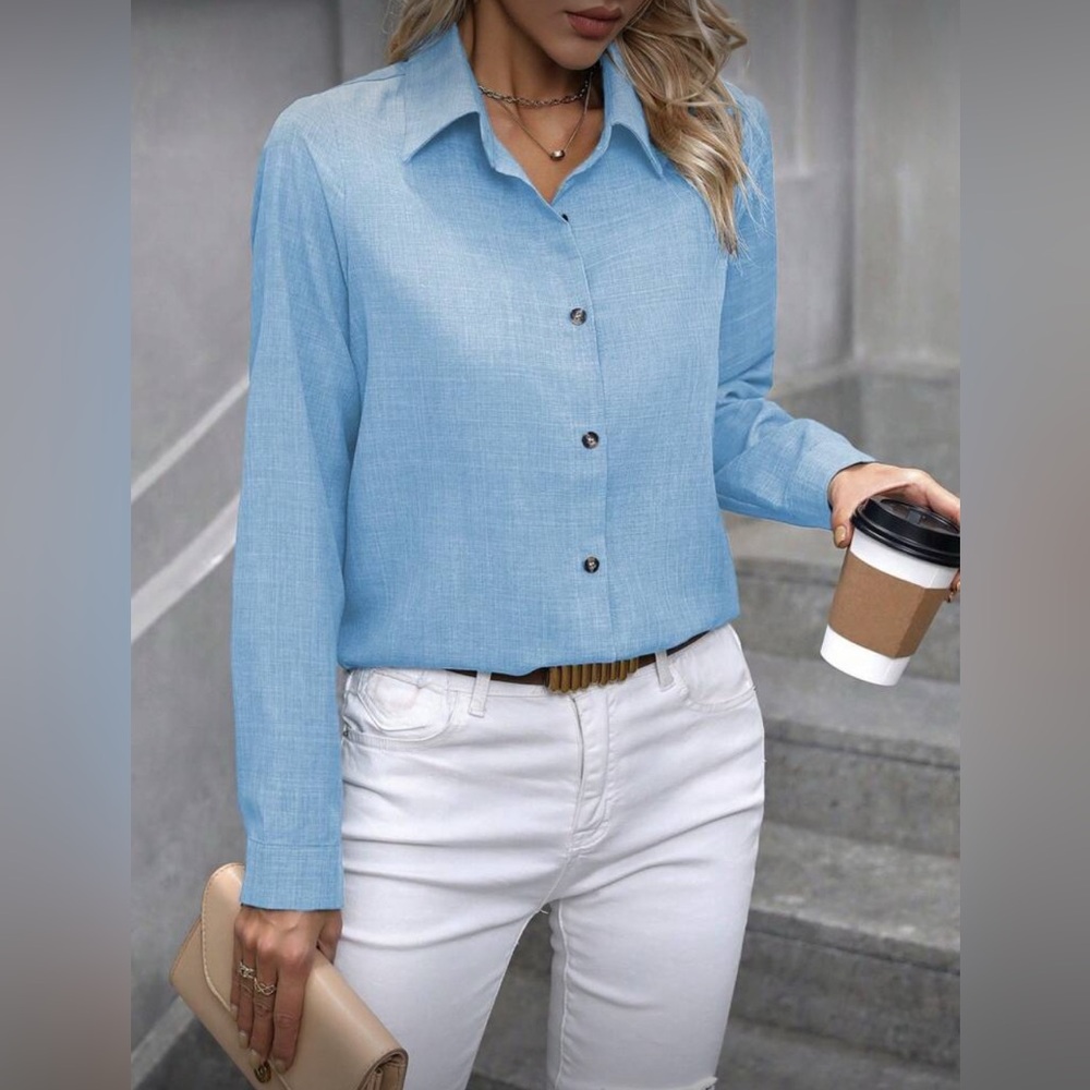 💖5 for $25💖 Emery Rose Light Blue Button-Down Blouse | Size Medium